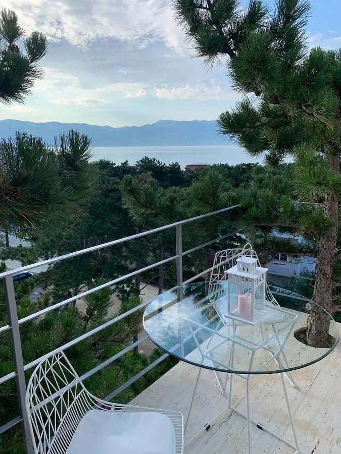 Shimmer & Shine Baška Lägenhet