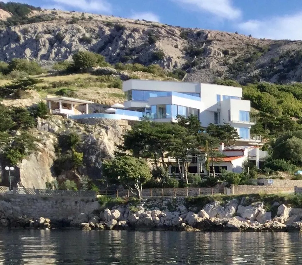 Shimmer & Shine Baška